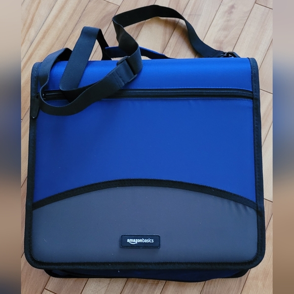 Amazon Basics Binder - Picture 3 of 4